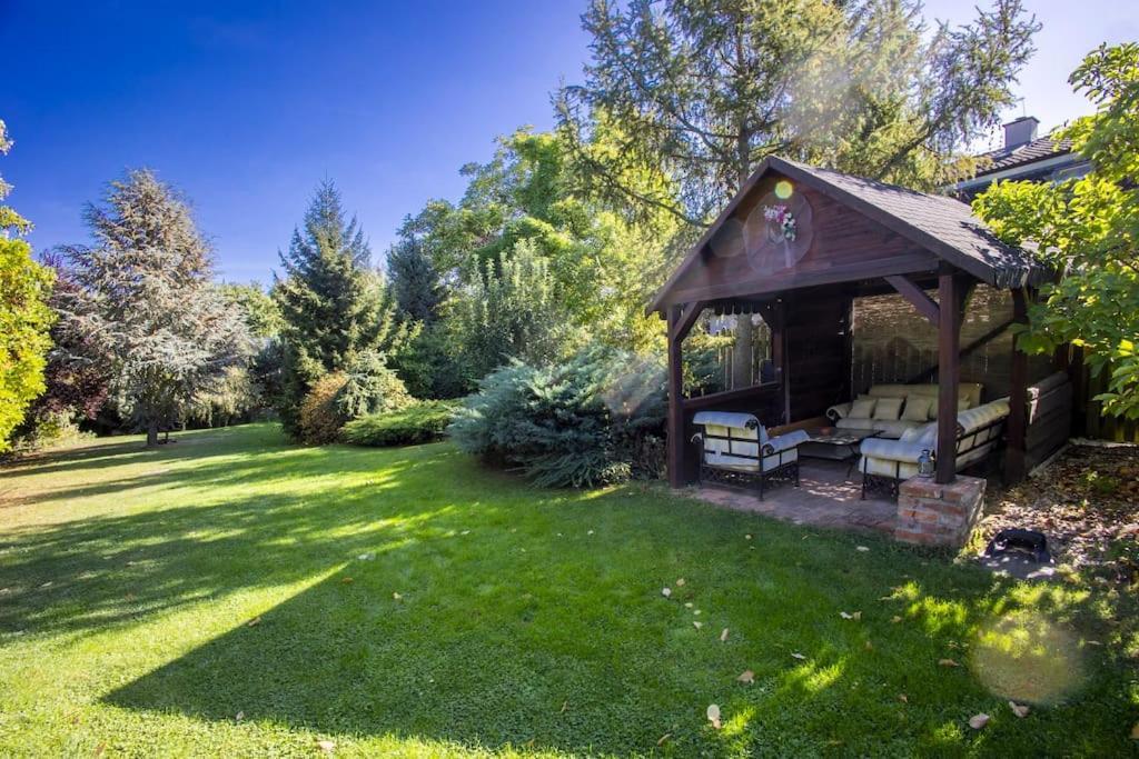 7 Bedroom Secluded Villa Close To Prague Ricany (Central Bohemian) Exterior foto