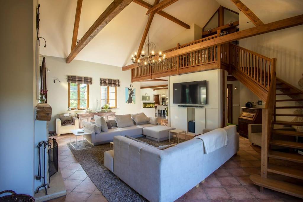 7 Bedroom Secluded Villa Close To Prague Ricany (Central Bohemian) Exterior foto