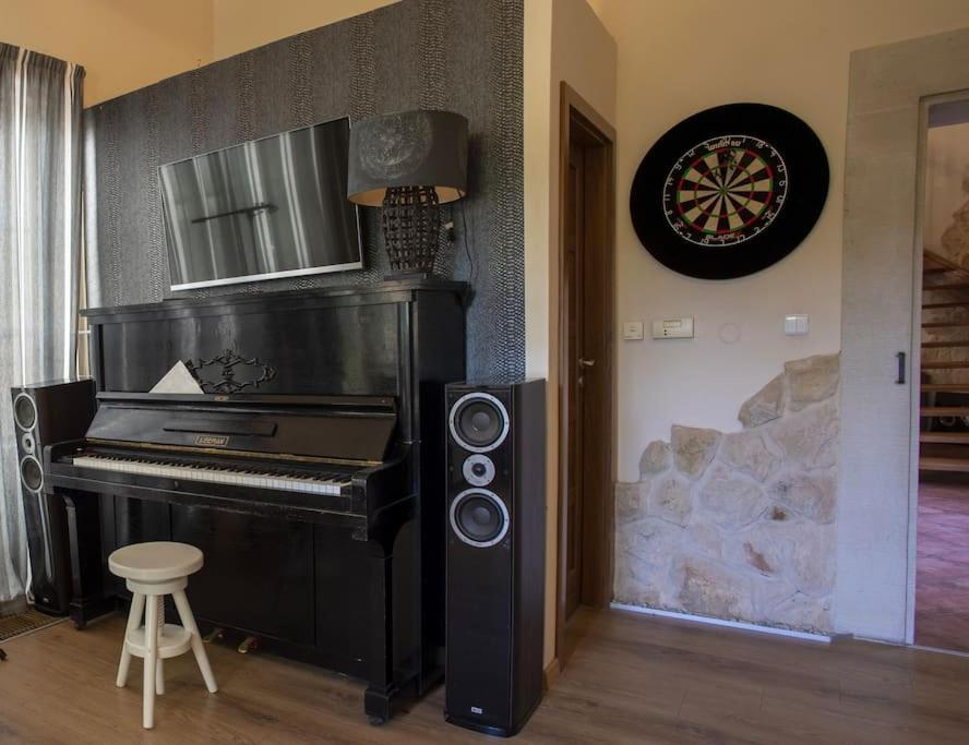 7 Bedroom Secluded Villa Close To Prague Ricany (Central Bohemian) Exterior foto